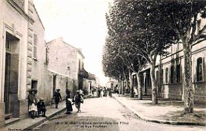 2734- Blida - Ecole Communale et Rue Fournier